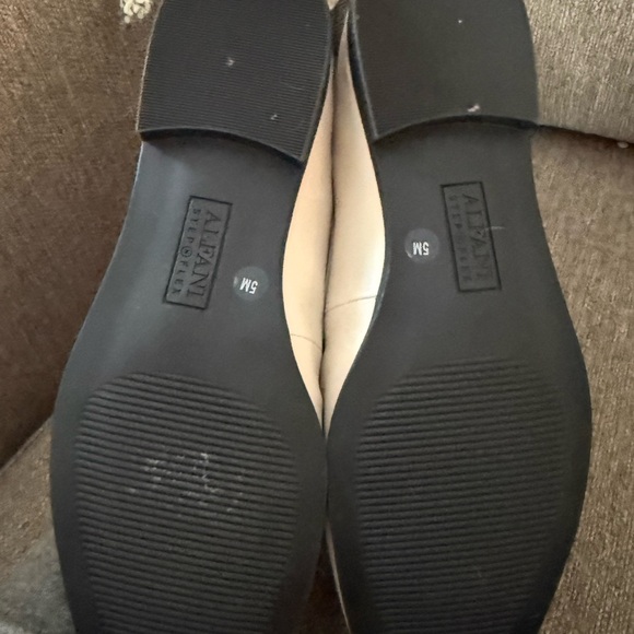 NEW Alfani step flex Elegant Cream Loafers - Picture 4 of 5